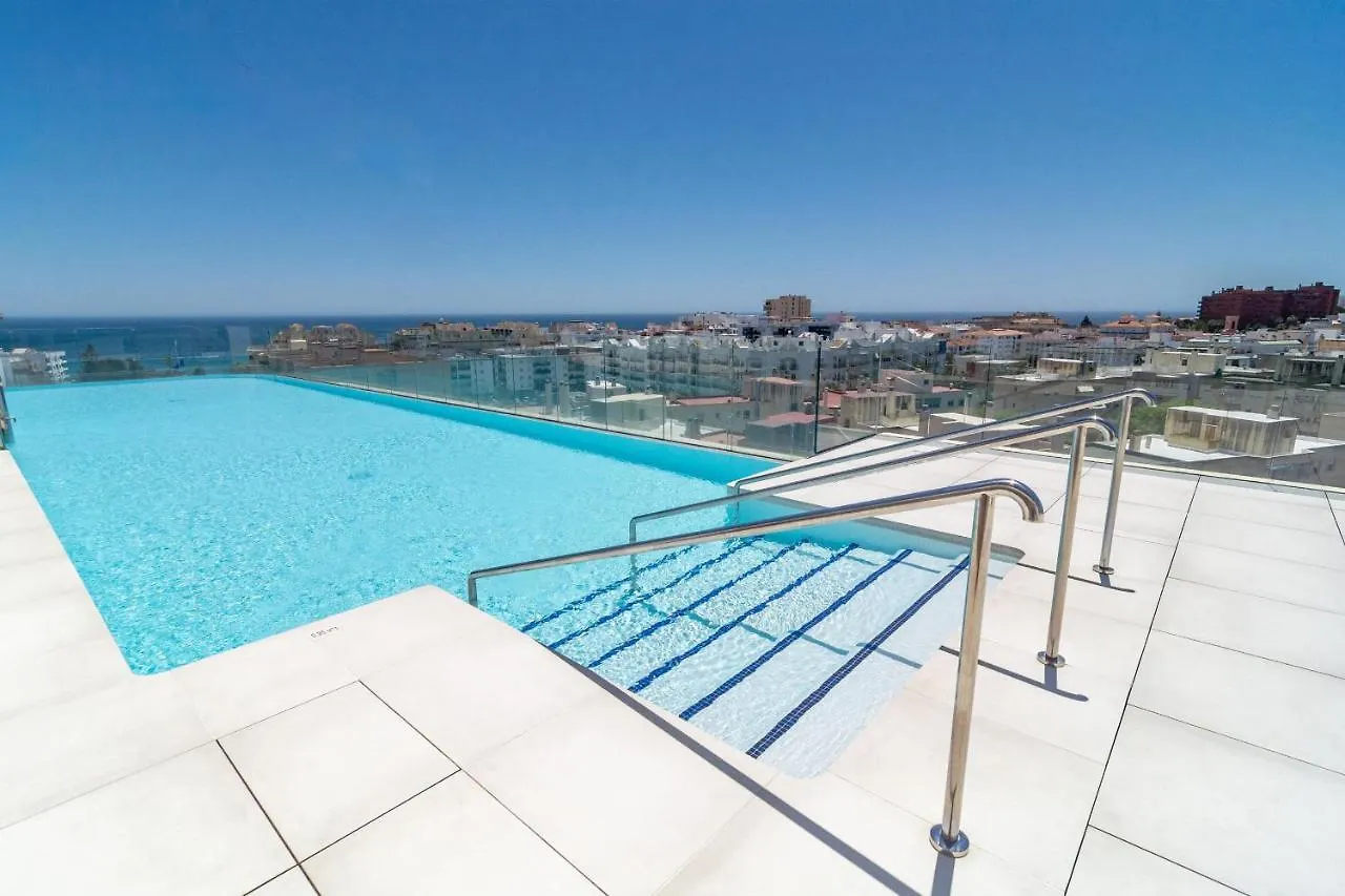 Inf45P- Modern 3 Bed City Apartment Next To Beach Estepona